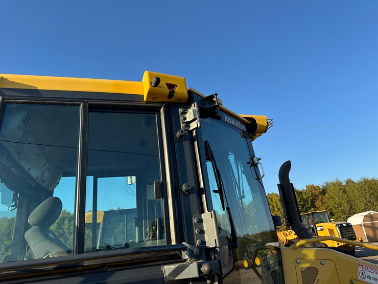 #32837-•-komatsu-39px-crawler-dozer-km10d130kka096648-image-40