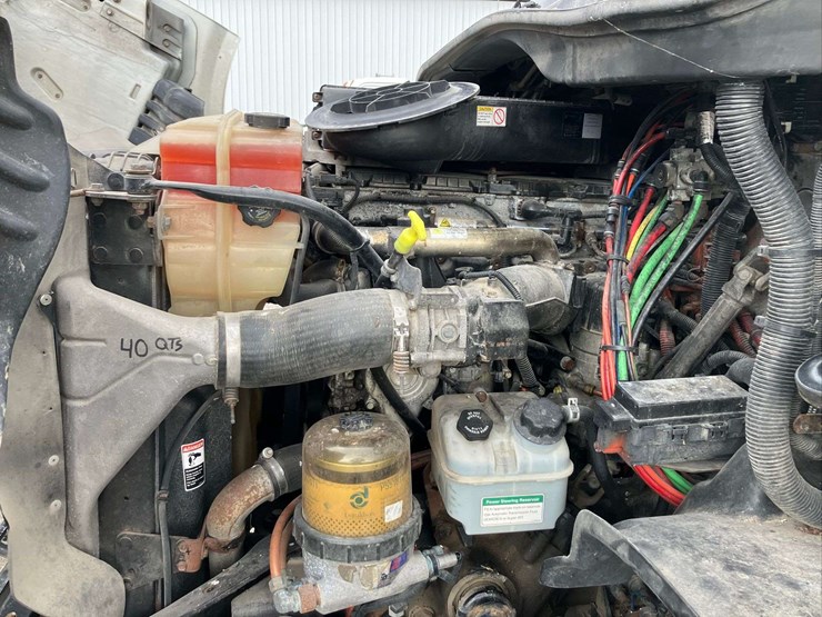 2013-freightliner-cascadia-image-58