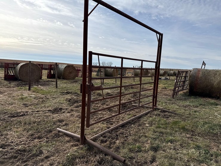 freestanding-bow-gate-image-4