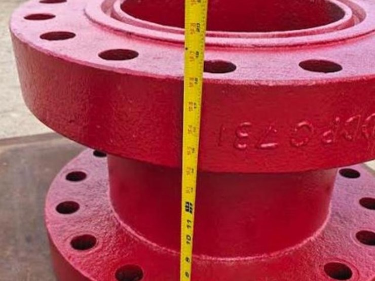 13-5/8"-x-1'6"-wellhead-spacer-spool-image-5
