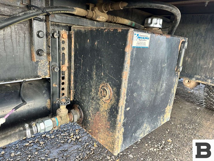 2008-peterbilt-386-image-40