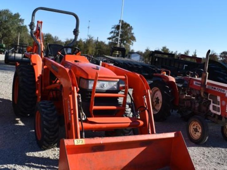 kubota-la463-image-2