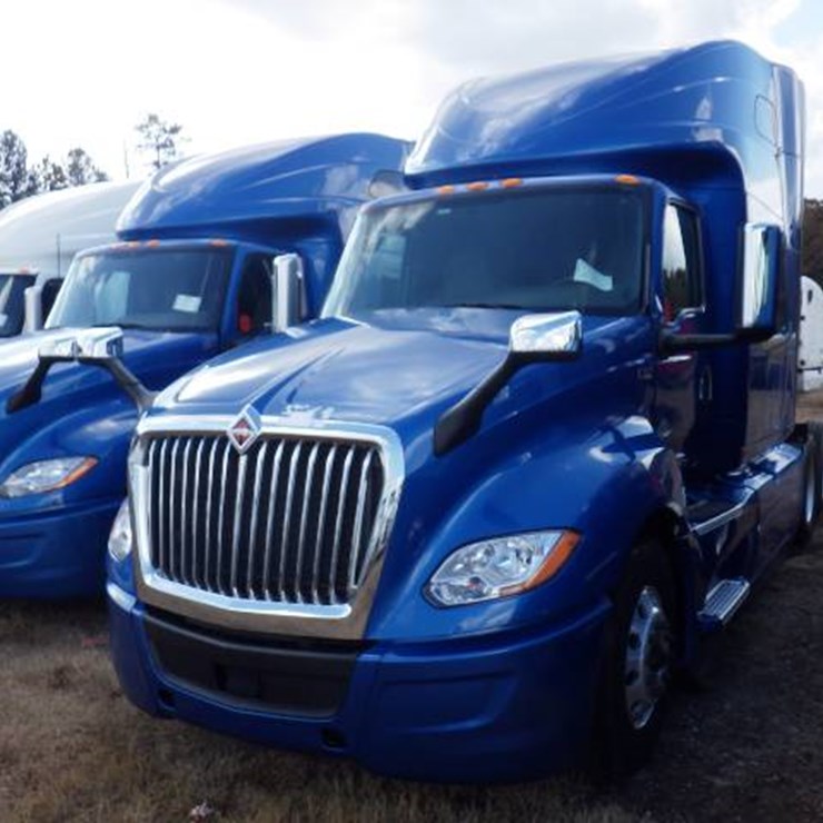 2022 INTERNATIONAL LT