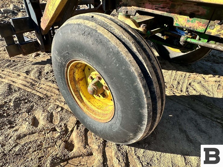 john-deere-2840-image-36