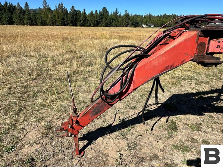 new-holland-216-image-9