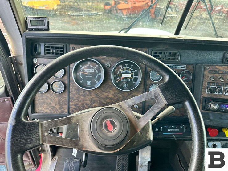 1999-kenworth-t800-image-85