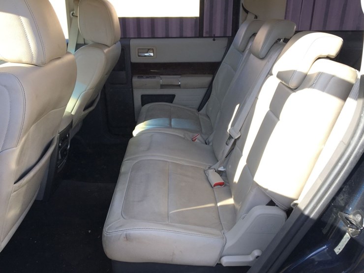 2010-ford-flex-image-9