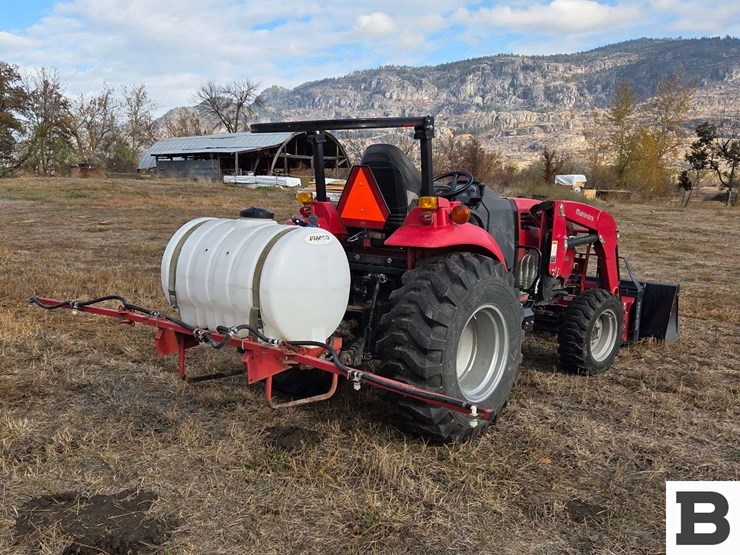 2021-mahindra-1640-image-5