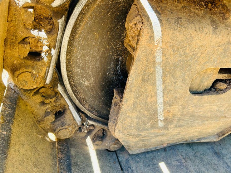 2010-doosan-dx180-lc-image-28