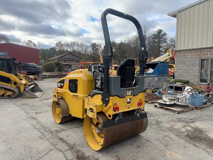 2019-caterpillar-c15-image-3