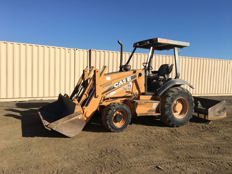 2008-case-570m-xt-image-1