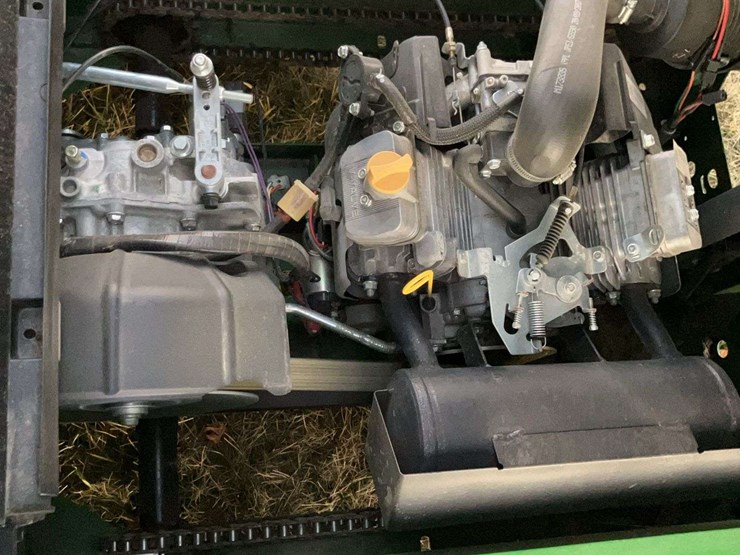 john-deere-gator-image-13
