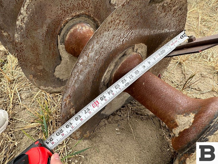 massey-ferguson-720-image-15