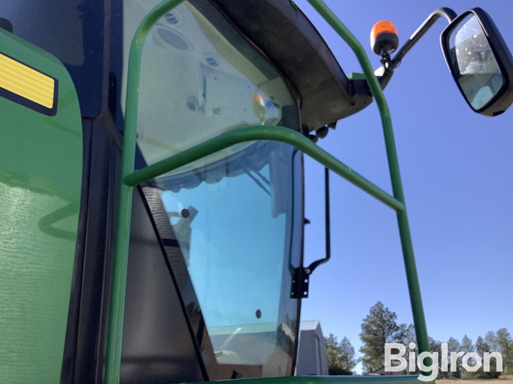 2021-john-deere-w235-image-9