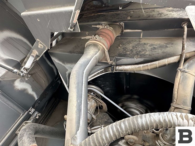 2008-gleaner-r75-image-60