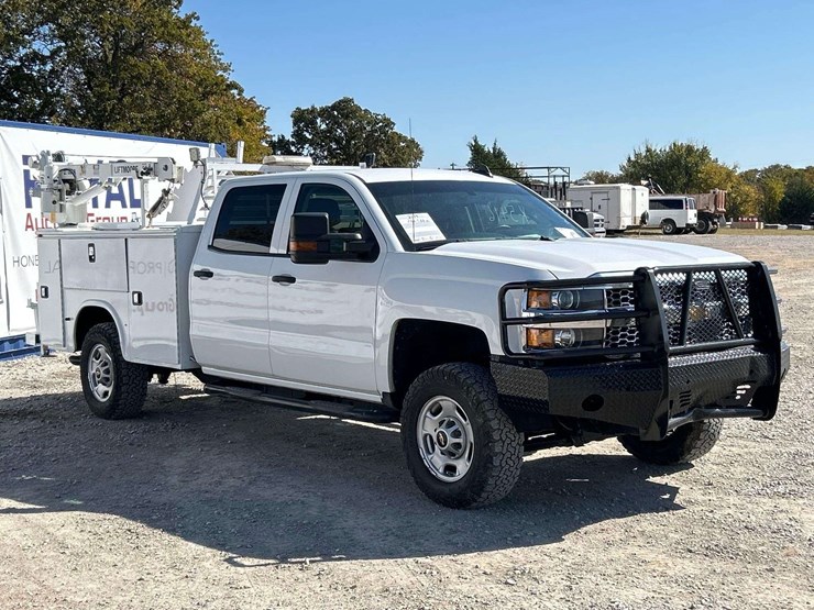 2019-chevrolet-silverado-2500hd-image-4
