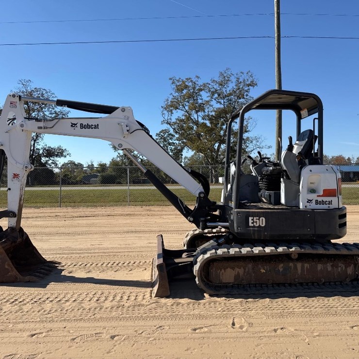 2018 BOBCAT E50