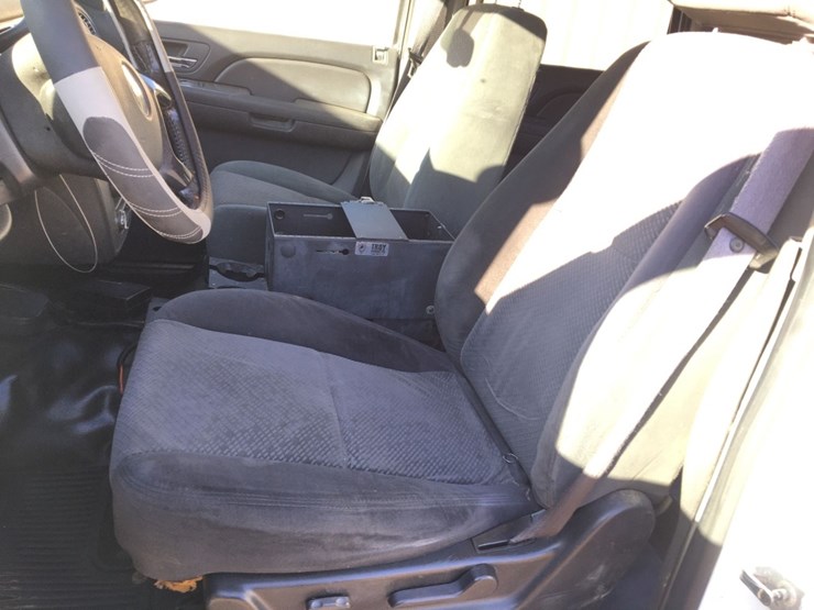 2007-chevrolet-tahoe-image-8