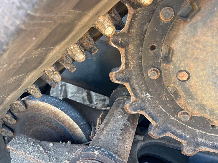 2021-bobcat-t870-image-13