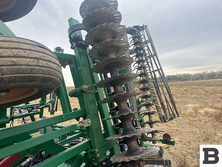 great-plains-2400tm-image-54