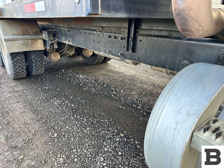 2008-peterbilt-386-image-60