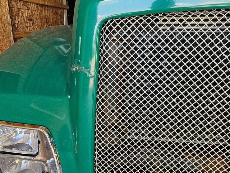 2005-kenworth-t300-image-5