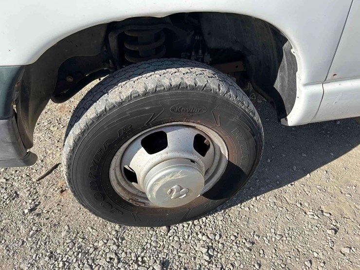 2009-dodge-ram-3500-image-25