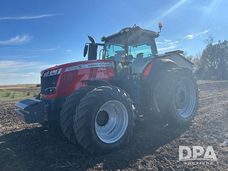 2020-massey-ferguson-8740s-image-3