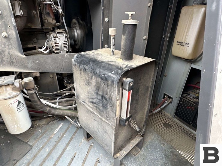 2008-gleaner-r75-image-67