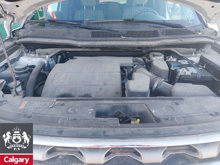 2016-ford-explorer-image-15