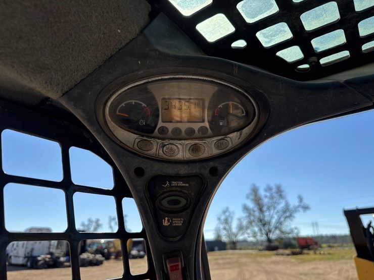 2015-bobcat-t550-image-24