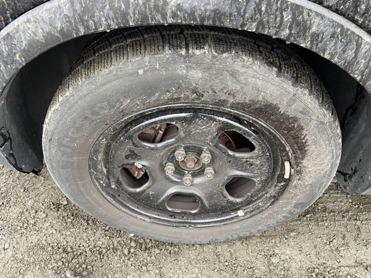 2014-ford-explorer-image-31