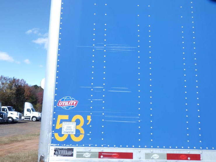 2012-utility-4000d-x-image-35