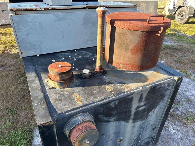 2005-detroit-diesel-100dsejb-138kva-3-phase-diesel-generator-image-17