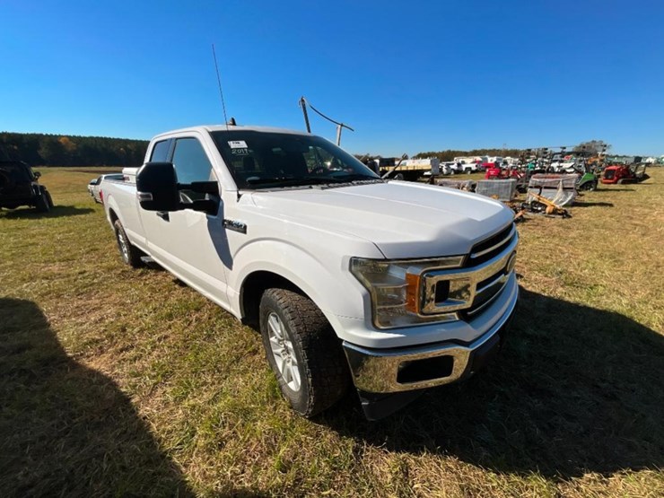 2019-ford-f150-xlt-image-1