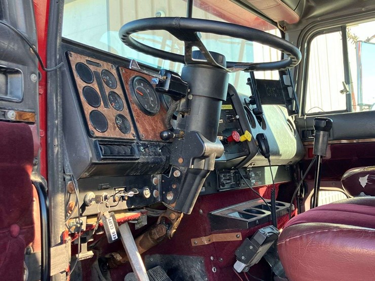 1994-international-9400-image-45