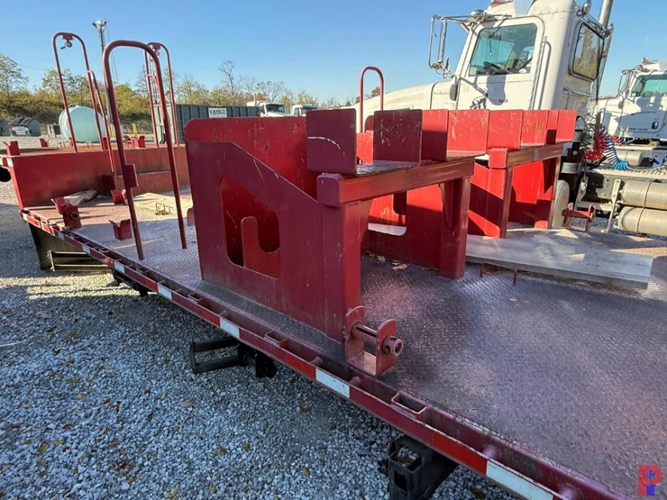 2015-john-deere-4045hf285-image-11