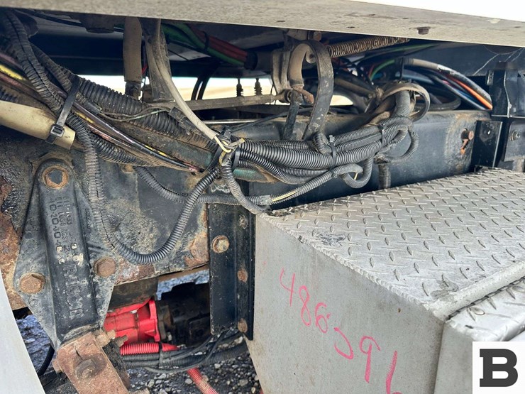 2008-peterbilt-386-image-35