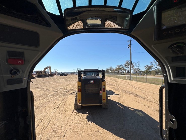 2023-caterpillar-259d3-image-33