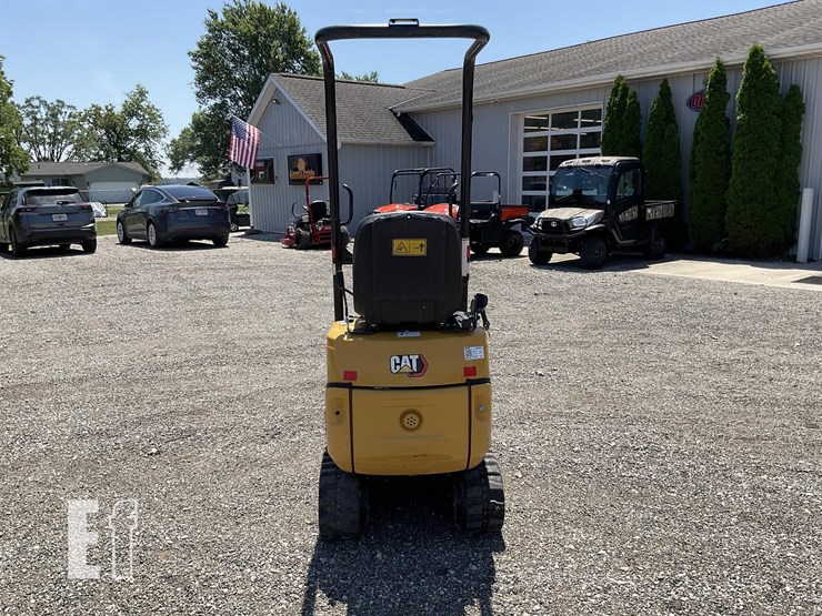 2022-caterpillar-300.9d-image-4