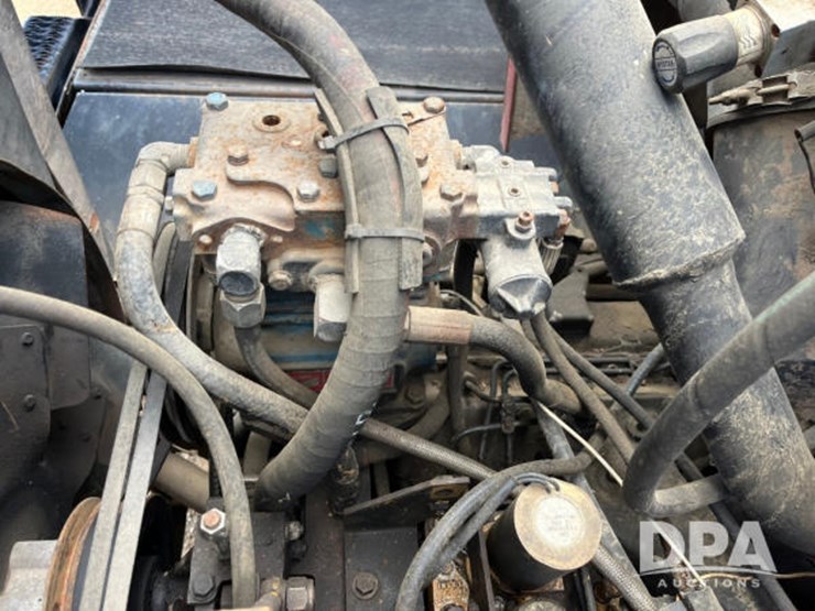 case-ih-646-image-74