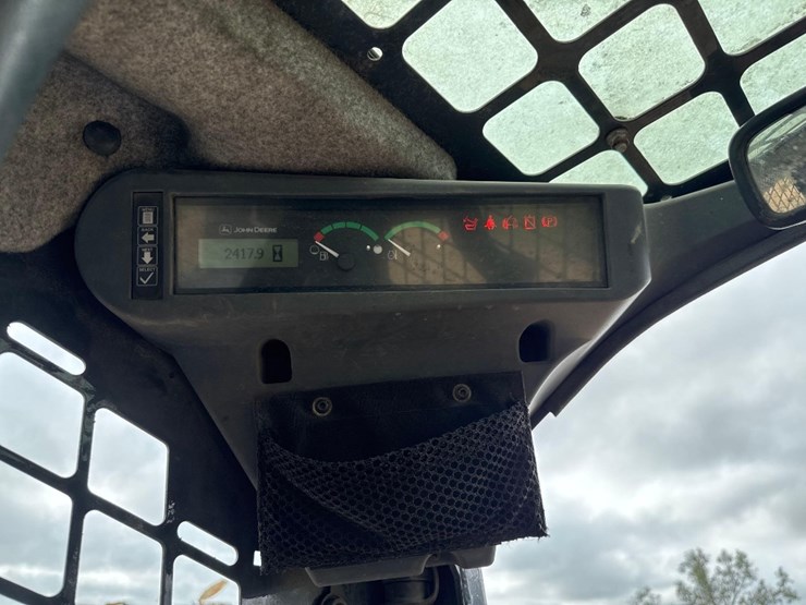 2022-deere-330g-image-20