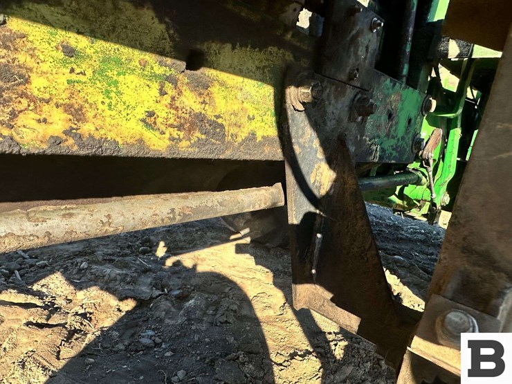 john-deere-2840-image-39