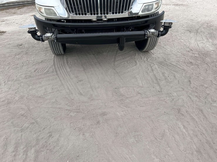 2018-international-durastar-4300-image-26