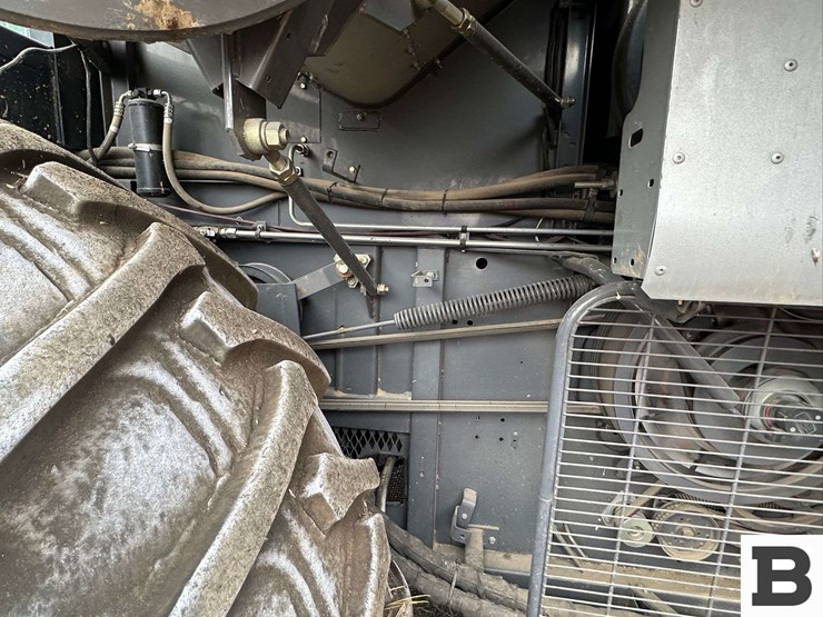 2008-gleaner-r75-image-23