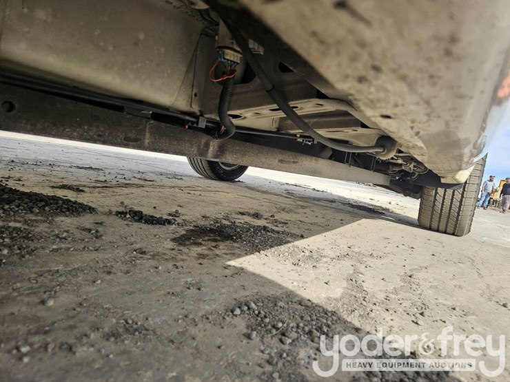 2014-gmc-acadia-image-12