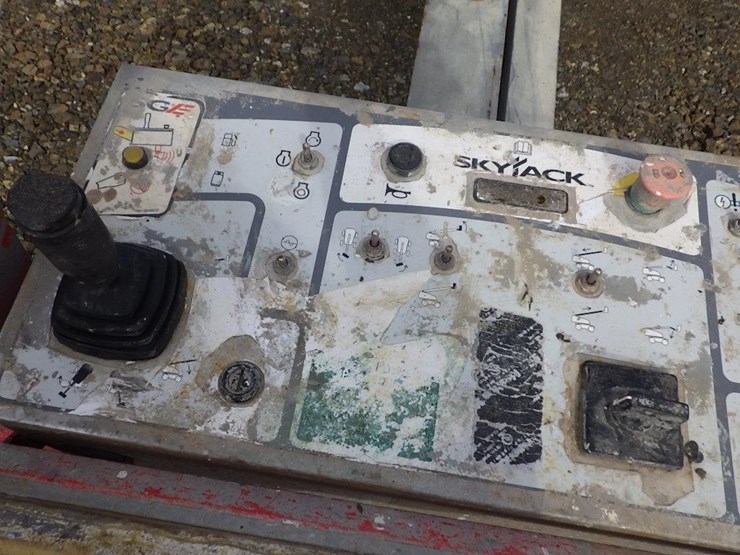 2016-skyjack-sj61t-image-18