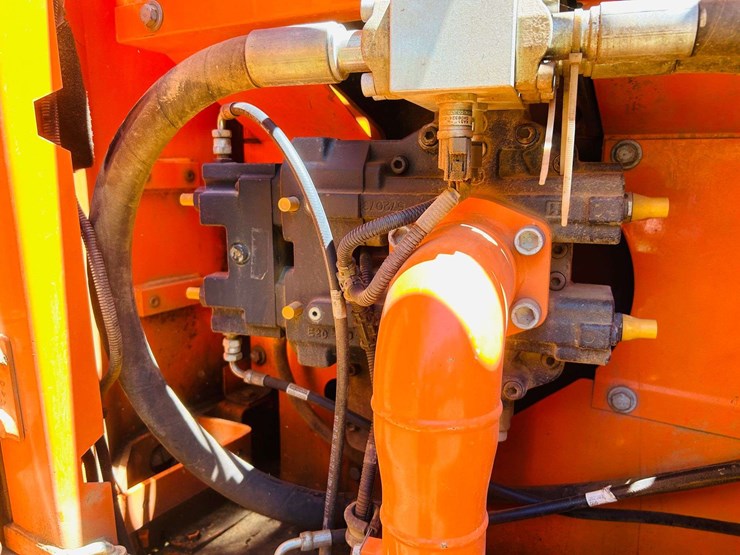 2010-doosan-dx180-lc-image-79