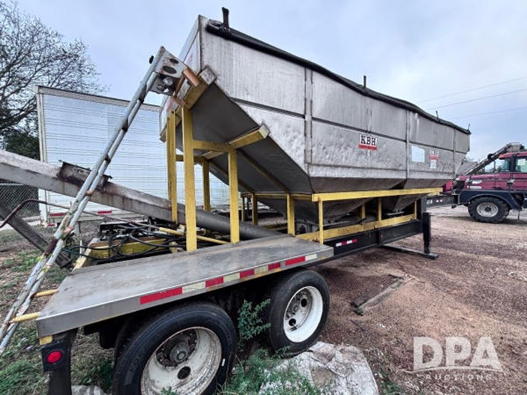 2004-magnolia-trailer-image-7