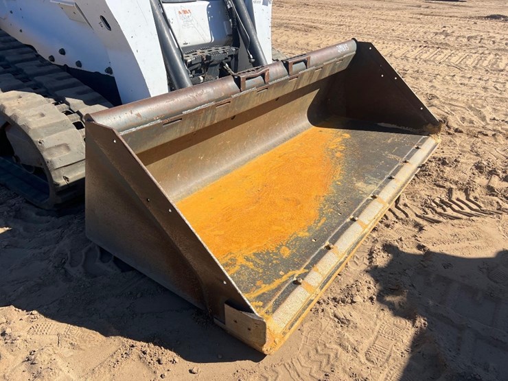 2021-bobcat-t870-image-16